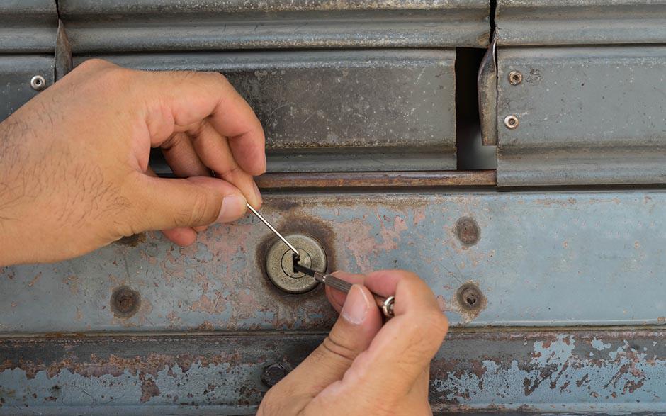 changement serrure porte Montrouge